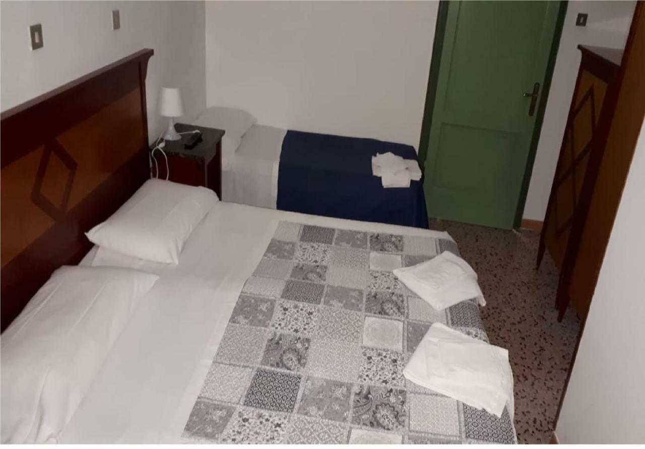 Hotel Stella Follonica Eksteriør bilde